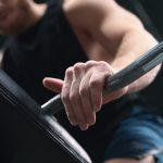 Почему профессионалы выбирают «обезьяний» хват для жимов